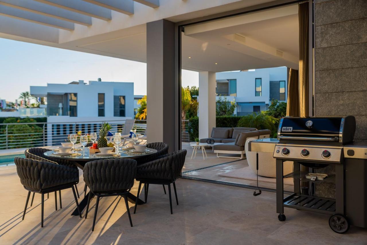 Vacation Marbella I Villa Schumacher, New Built, Sea View, Luxury, Private Pool Estepona Exterior foto